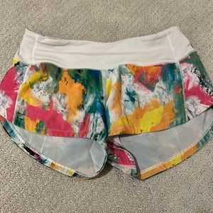 lulu lemon speed up shorts size two in colorful pattern